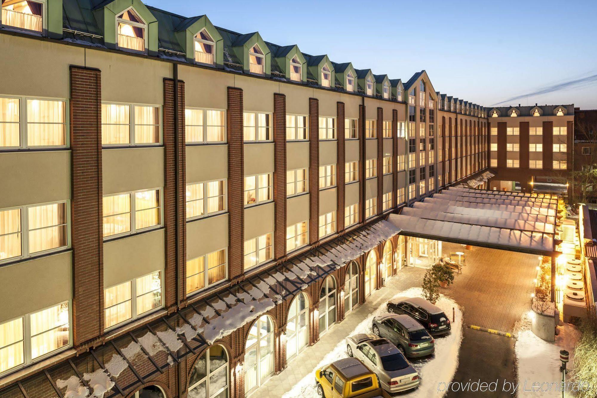 Dorint Airport-Hotel Berlin-Tegel Exterior photo
